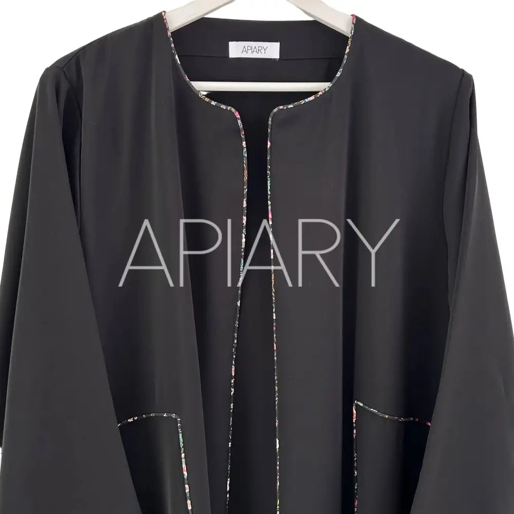 Aria Abaya in Black