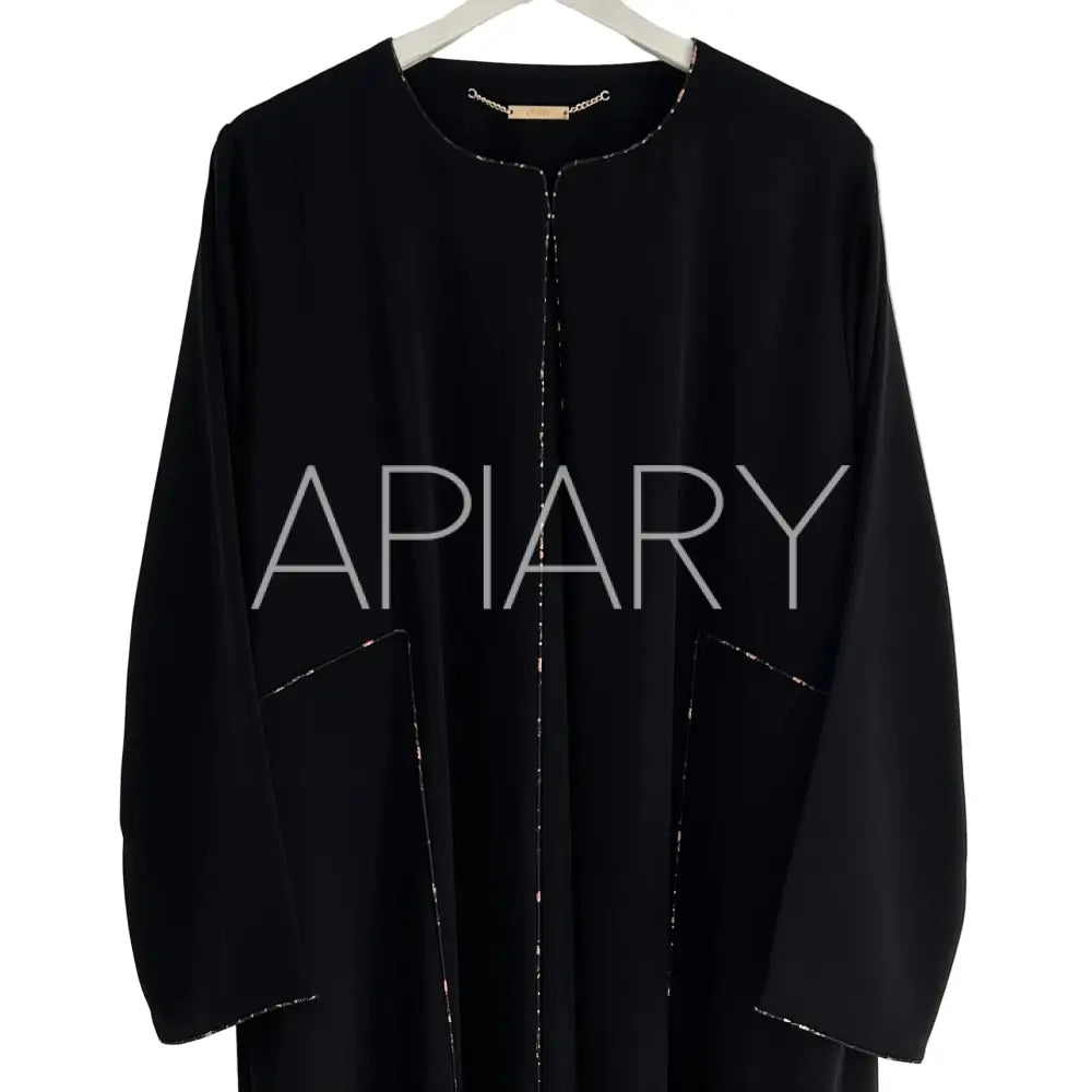 Aria Abaya in Black