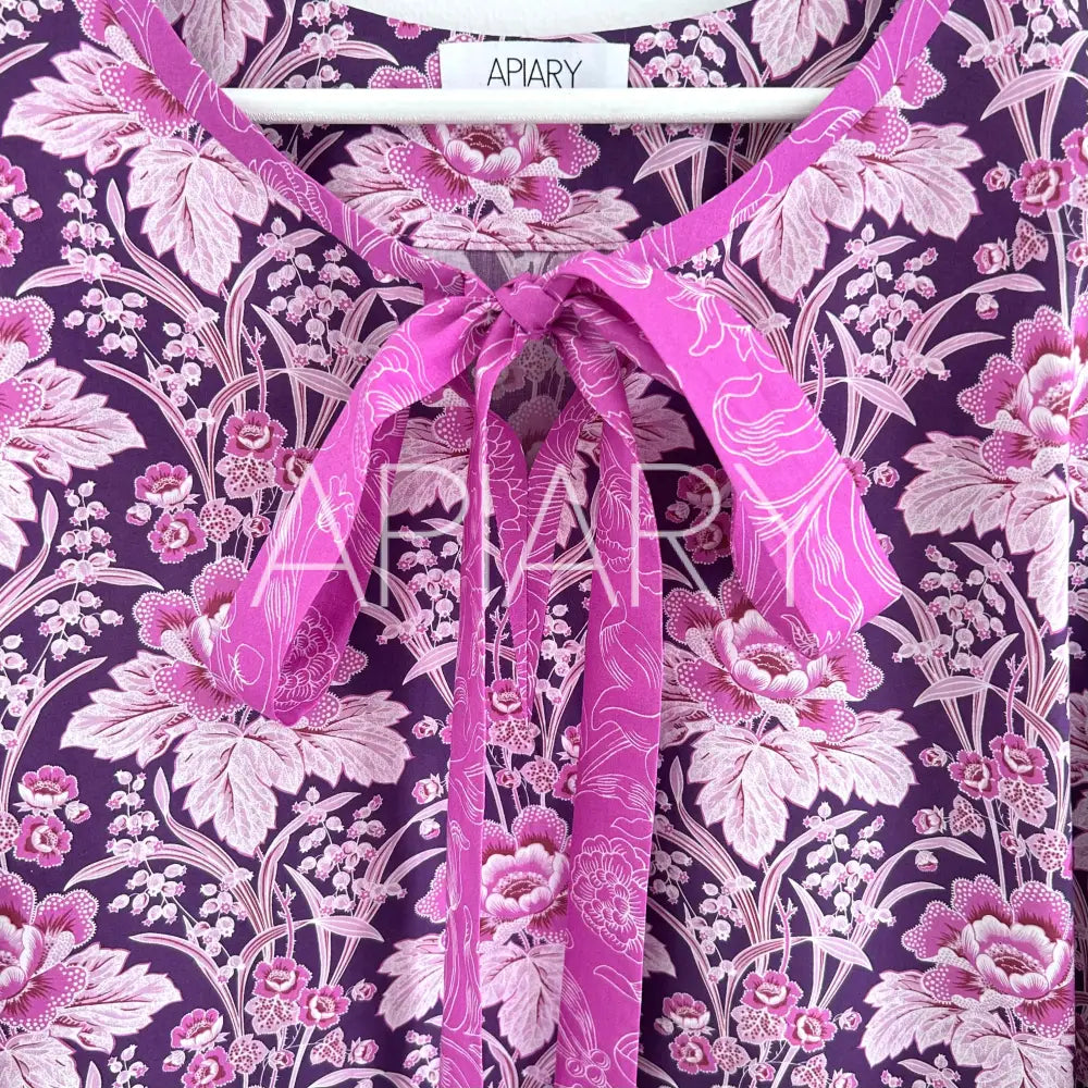 
                  
                    Grace in Fuchsia Chrysanthemum
                  
                