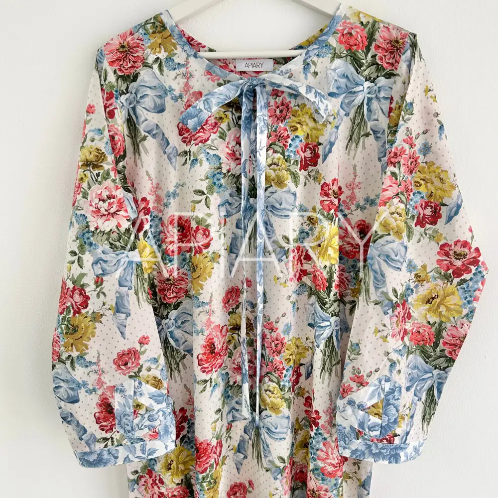 Grace in Liberty Bridgerton Bow Bouquet Spot