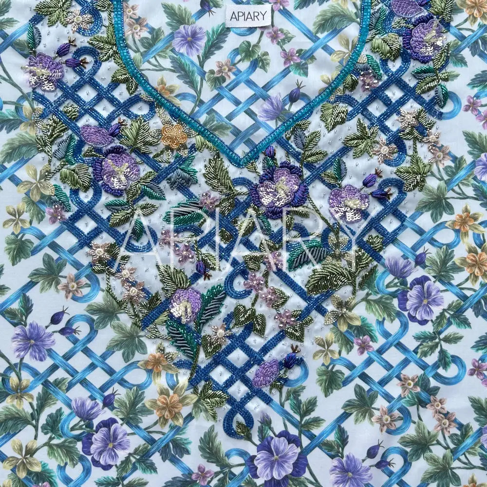 
                  
                    Liberty Botanical Knot
                  
                