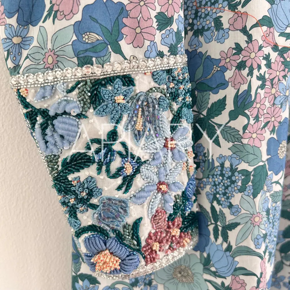 
                  
                    Liberty Clarabell Blue Traditional 10 years/48”
                  
                