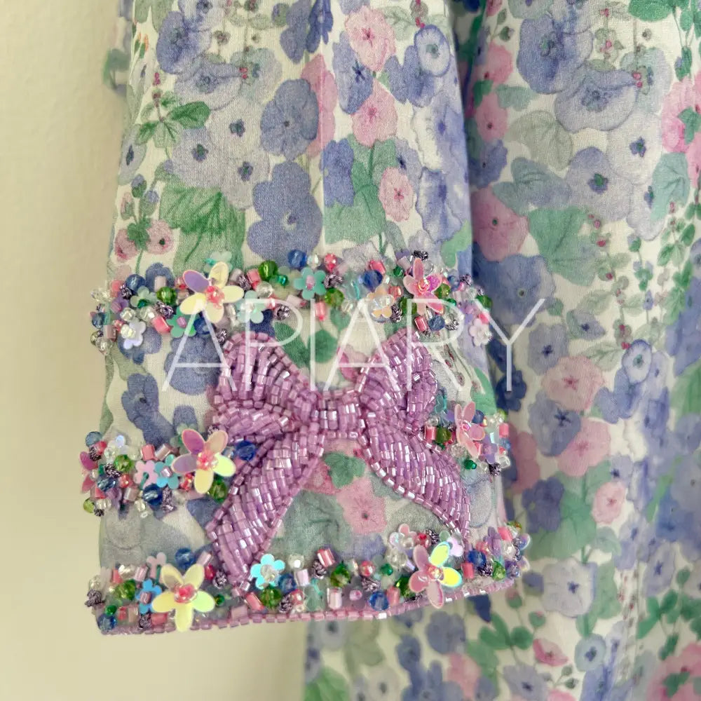 
                  
                    Liberty Japan Hollyhock Bow Medley 12 months/23 inches
                  
                