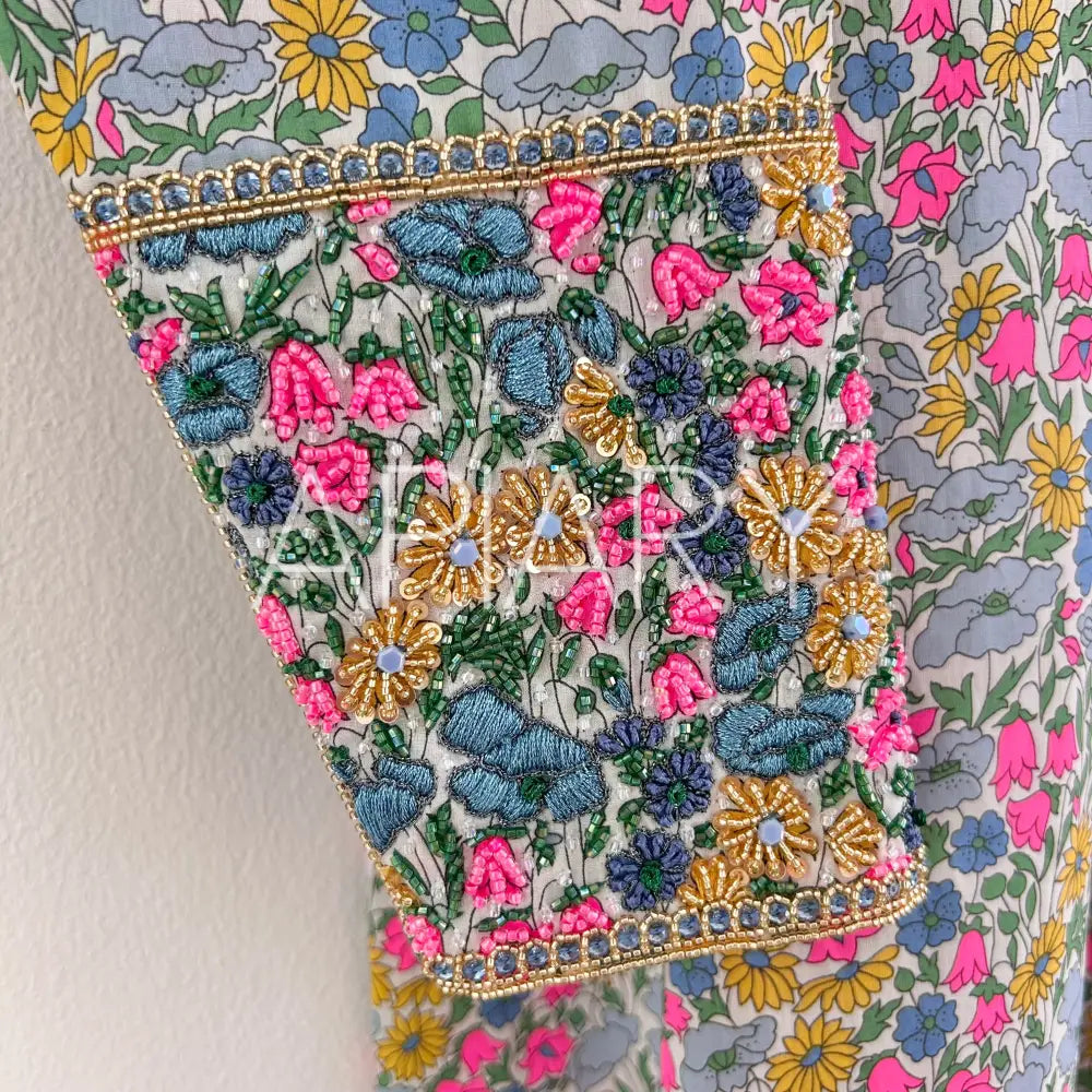 
                  
                    Liberty Poppy & Daisy Neon Traditional 10 years/48”
                  
                